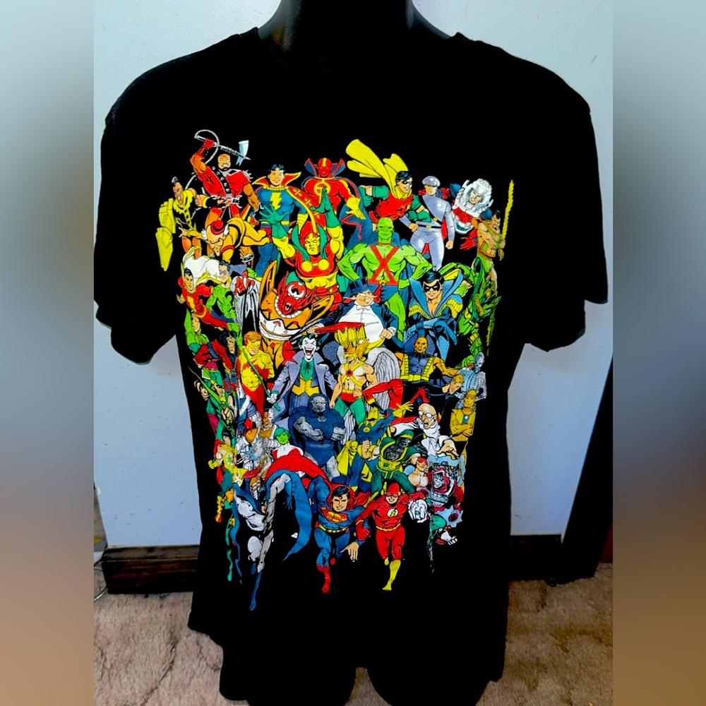Dc Comic vintage super hero shirt men’s small
